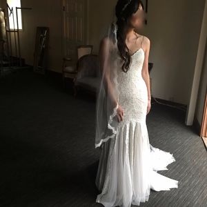 Mermaid style Lace Wedding Dress & Veil